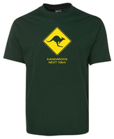 Kangaroos Next 10km Road Sign Adults T-Shirt (Bottle Green)