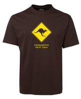 Kangaroos Next 10km Road Sign Adults T-Shirt (Chocolate Brown)