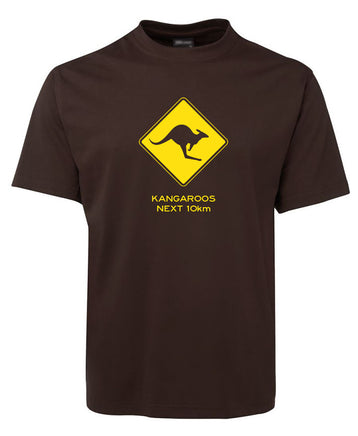 Kangaroos Next 10km Road Sign Adults T-Shirt (Chocolate Brown)