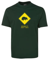 Wombats Next 10km Road Sign Adults T-Shirt (Bottle Green)